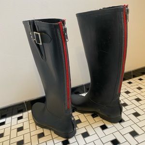 Steve Madden Rain Boots With Red Zipper 